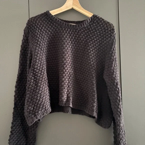 Cropped black sweater - Picture 2 of 5